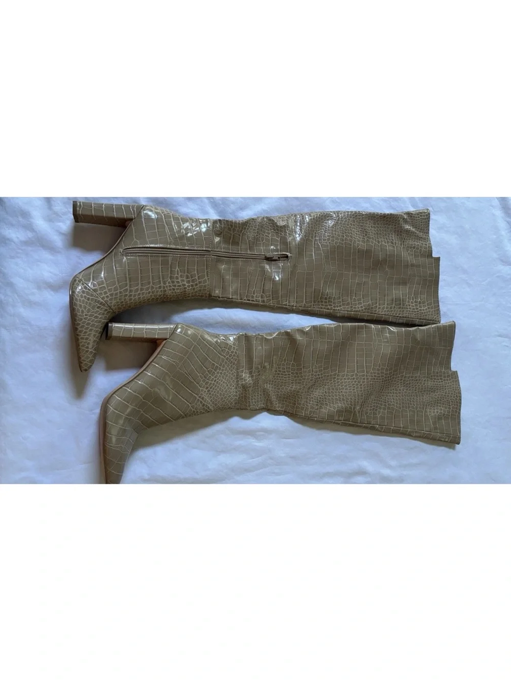 Women’s Croc Embossed Knee High Boots Pointed Toe Block Heel Taupe Size 8.5